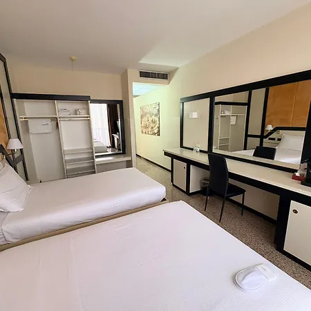 Hotel Diamante 4*